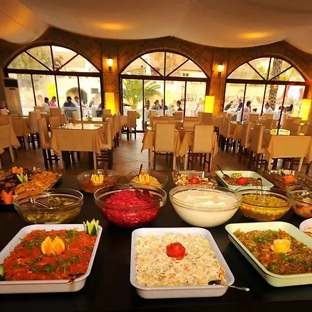 מלון The Grand Ucel 4*