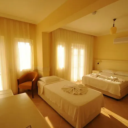 The Grand Ucel אולודניץ