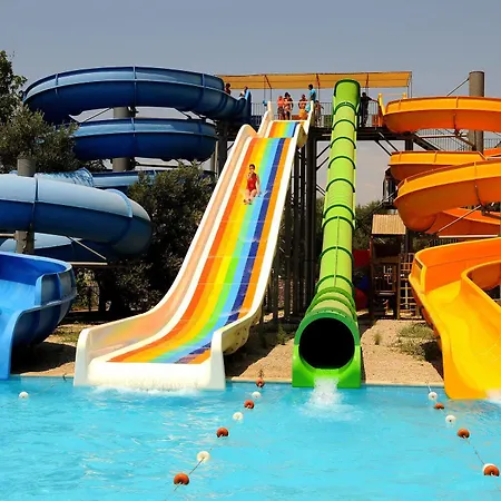 The Grand Ucel מלון 4*