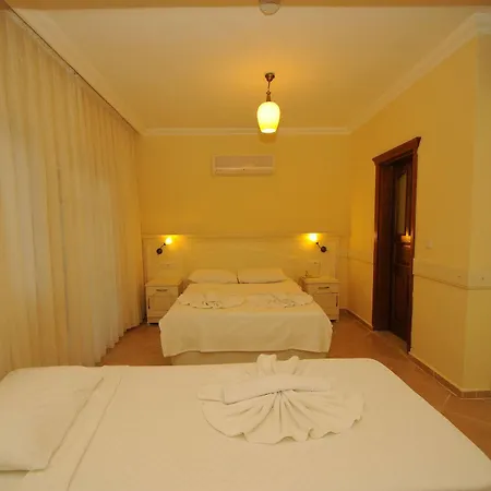 The Grand Ucel אולודניץ