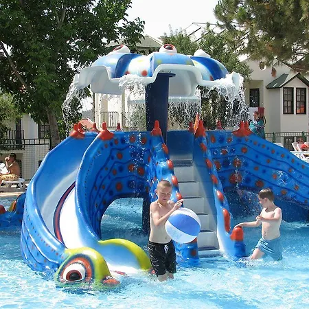 Hotel The Grand Ucel